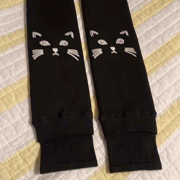 NO LONGER AVAILABLE Great pair of leggings. Heavy thick super warm. . - Picture 4 of 5